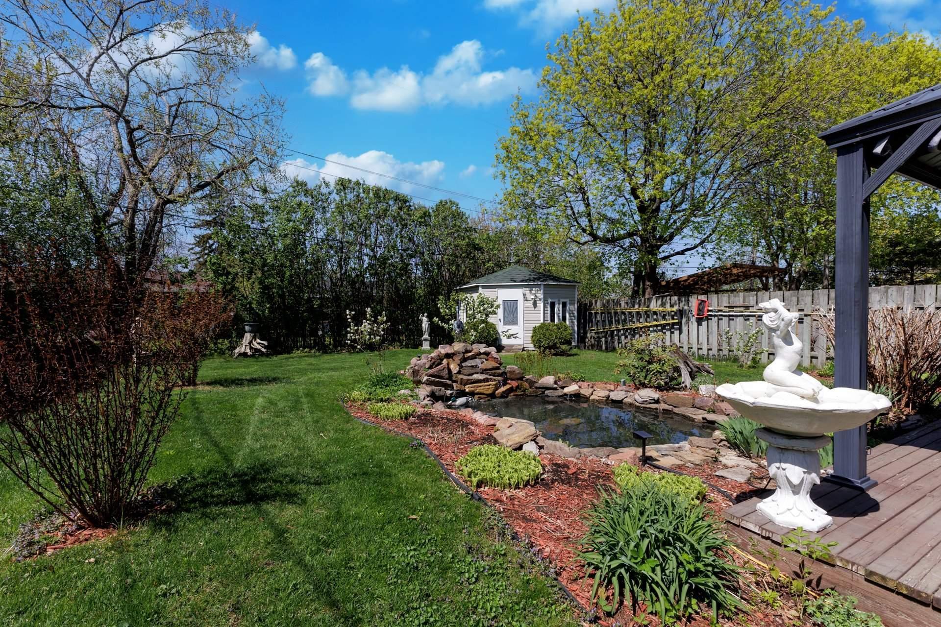 









4584


Rue Hilltop

,
Montréal (Pierrefonds-Roxboro),




QC
H9J1Y5

