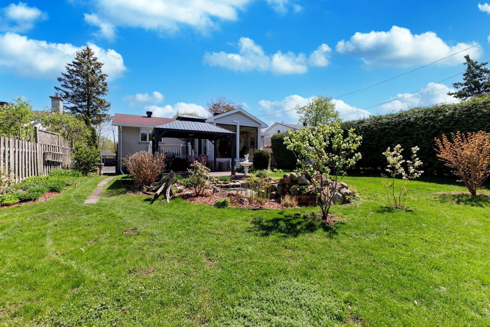 









4584


Rue Hilltop

,
Montréal (Pierrefonds-Roxboro),




QC
H9J1Y5

