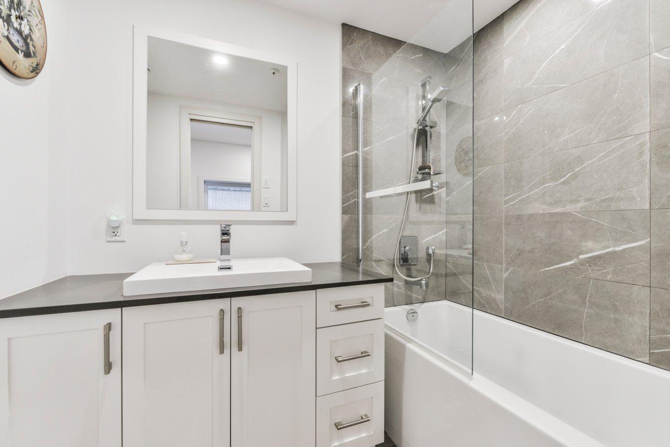 









6750


Rue Sherbrooke E.

, 109,
Montréal (Mercier/Hochelaga-Maisonneuve),




QC
H1N0E2

