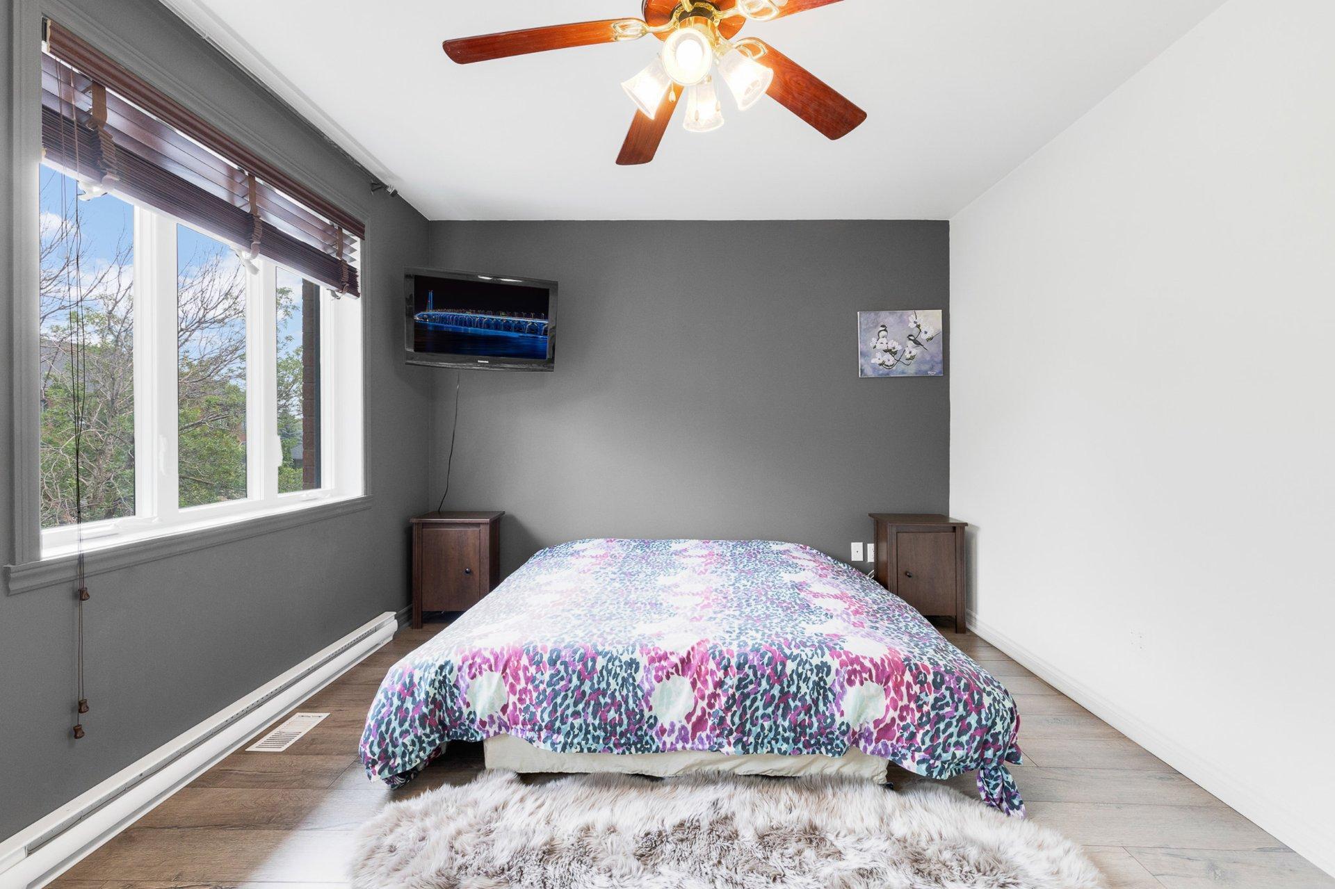 









1025Z


Rue Gameroff

,
Montréal (Lachine),




QC
H8T3R5

