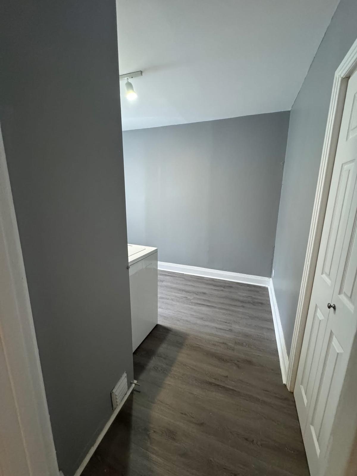 









2644


Rue Hogan

,
Montréal (Ville-Marie),




QC
H2K2T6

