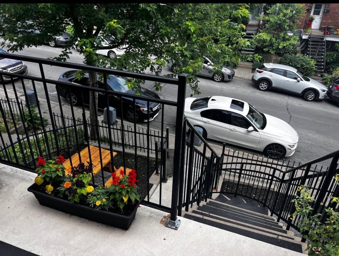 









2644


Rue Hogan

,
Montréal (Ville-Marie),




QC
H2K2T6


