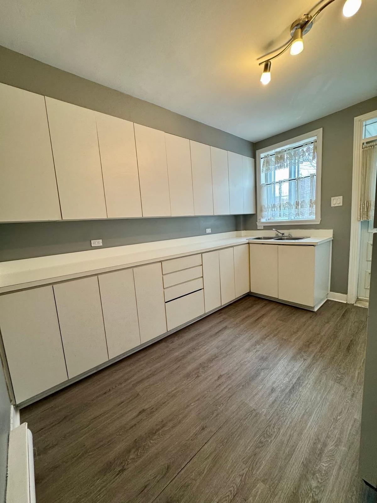 









2644


Rue Hogan

,
Montréal (Ville-Marie),




QC
H2K2T6

