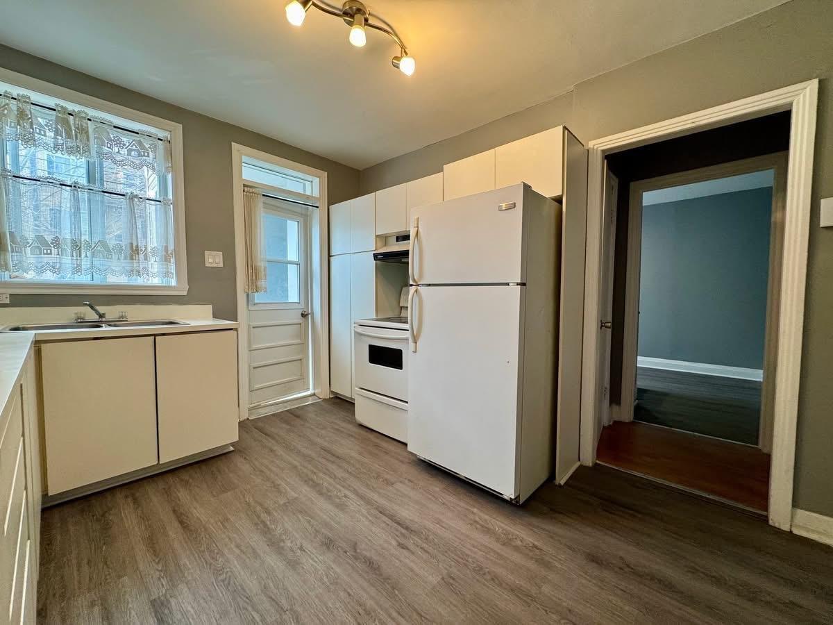 









2644


Rue Hogan

,
Montréal (Ville-Marie),




QC
H2K2T6

