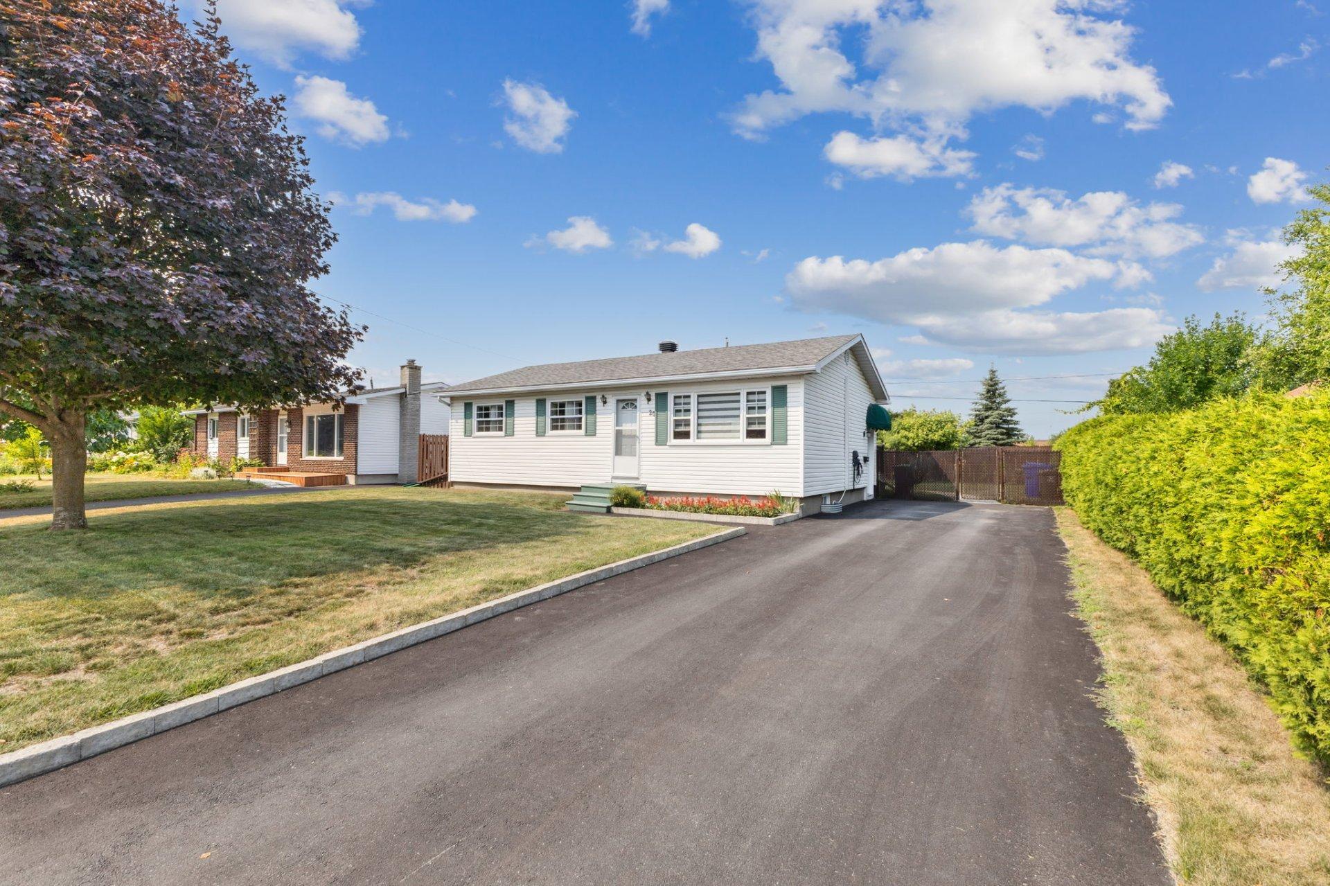 









20


Rue Pierre-Papin

,
Gatineau (Gatineau),




QC
J8T3X5

