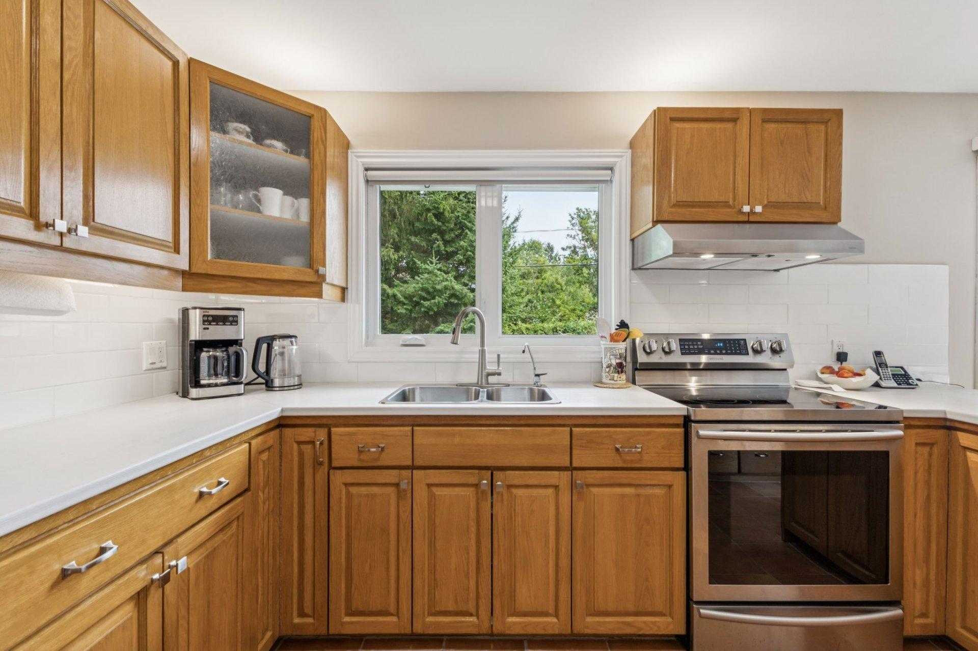 









582


Rue Laframboise

,
Gatineau (Buckingham),




QC
J8L2V5

