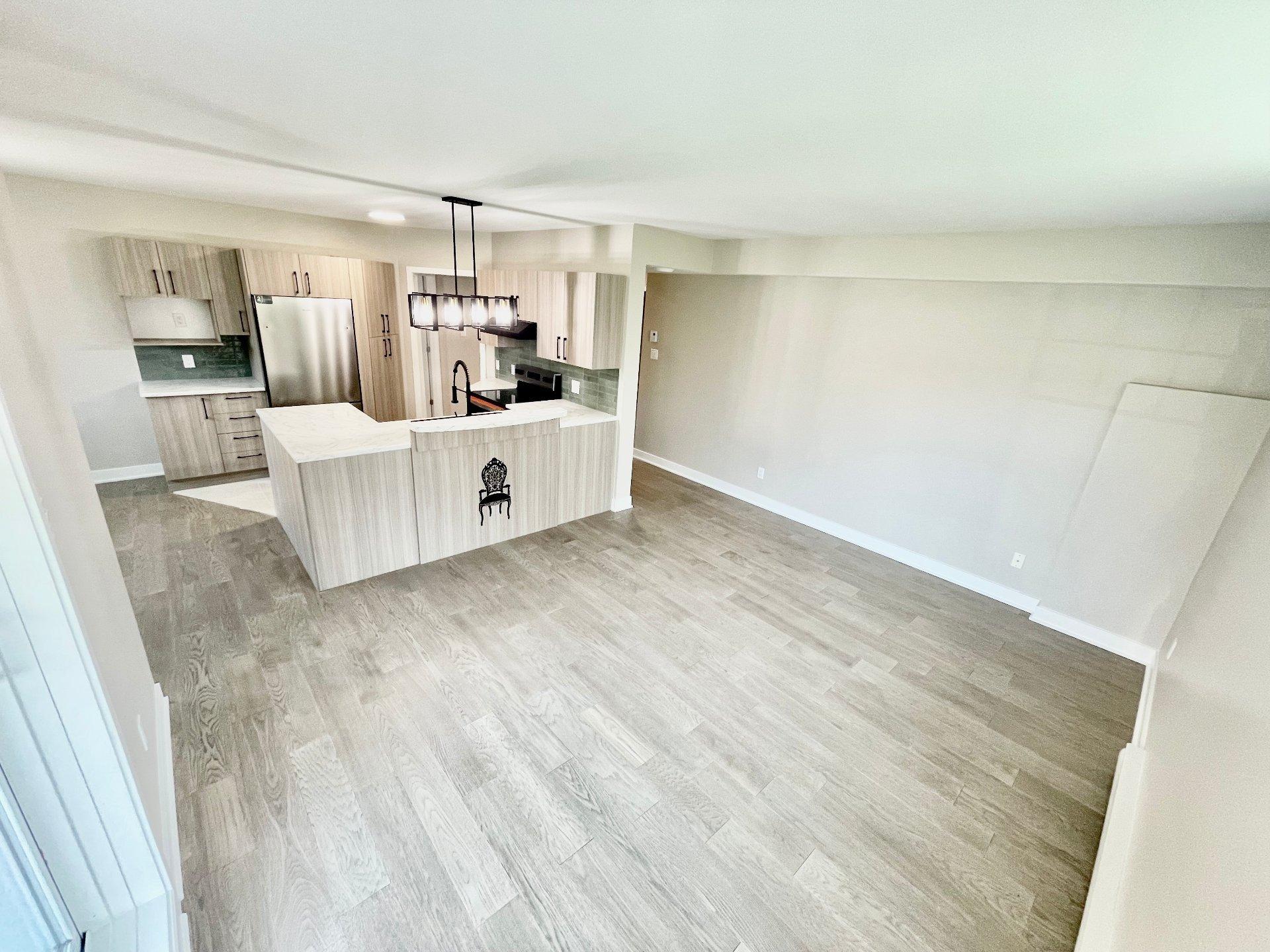 









460


Rue Boileau

, 001,
Vaudreuil-Dorion,




QC
J7V0M6

