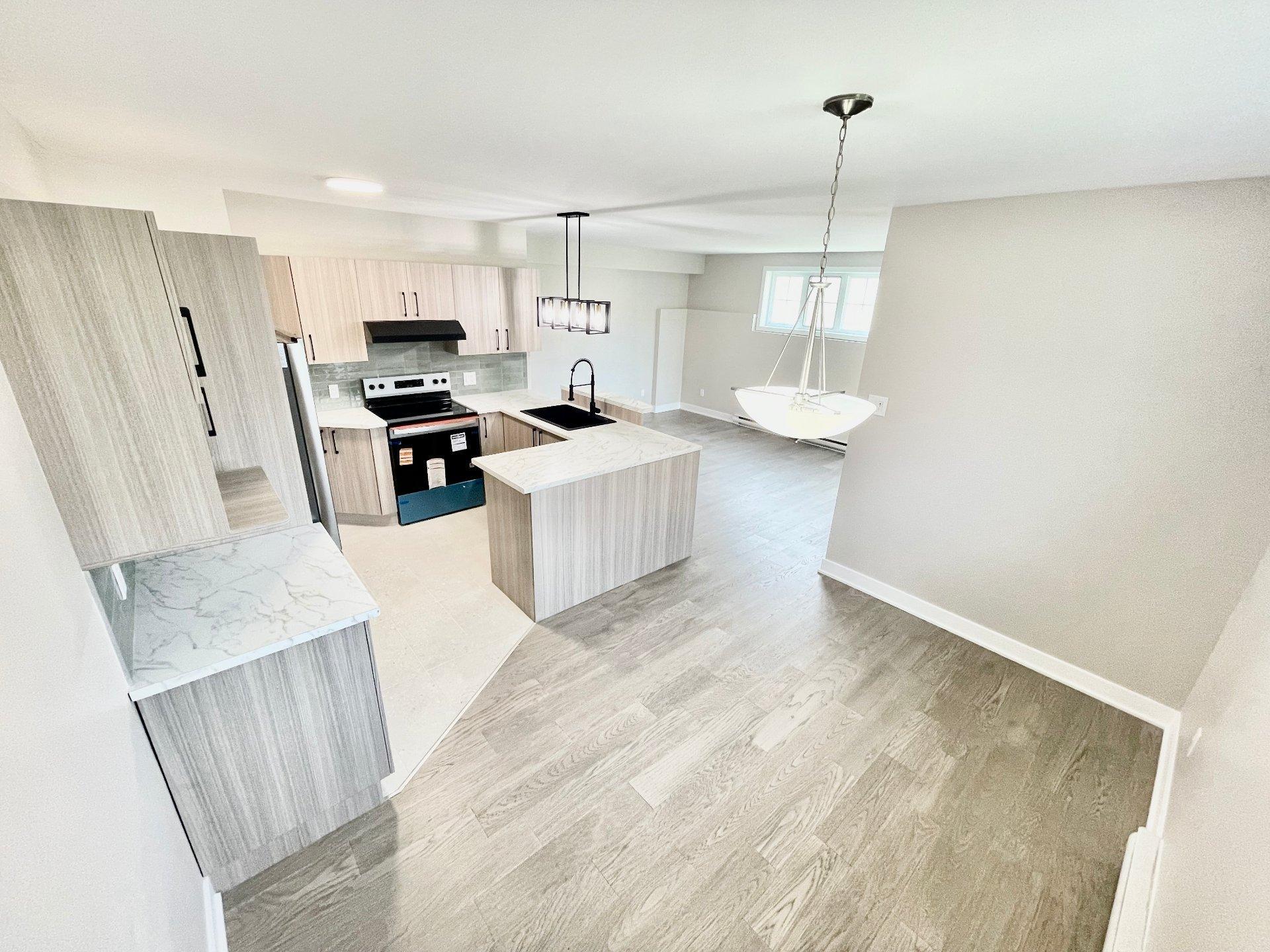 









460


Rue Boileau

, 001,
Vaudreuil-Dorion,




QC
J7V0M6

