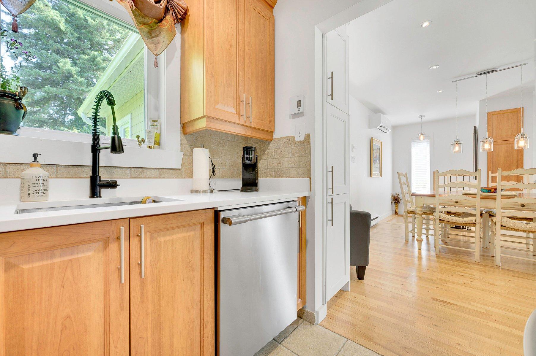 









66


Av. Guindon

,
Saint-Sauveur,




QC
J0R1R6

