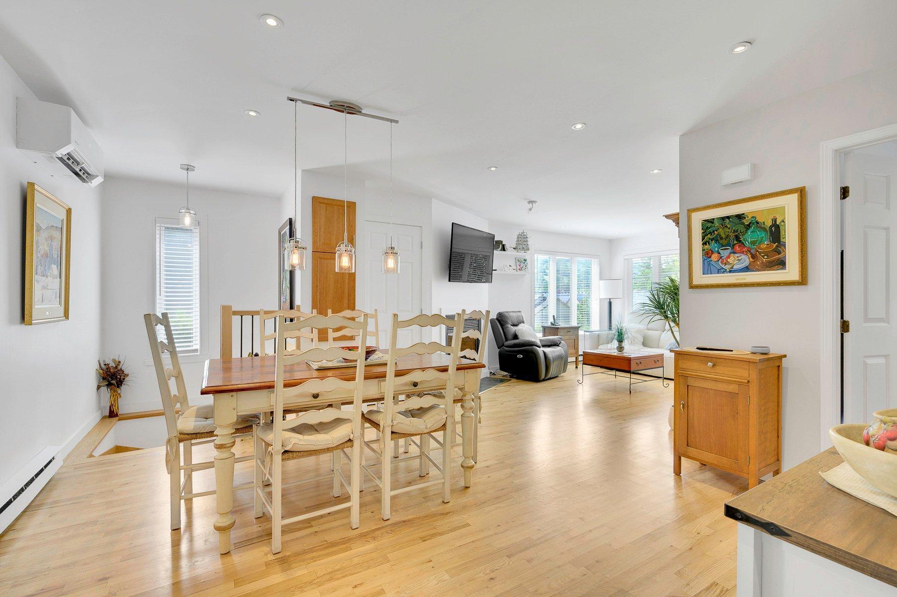 









66


Av. Guindon

,
Saint-Sauveur,




QC
J0R1R6

