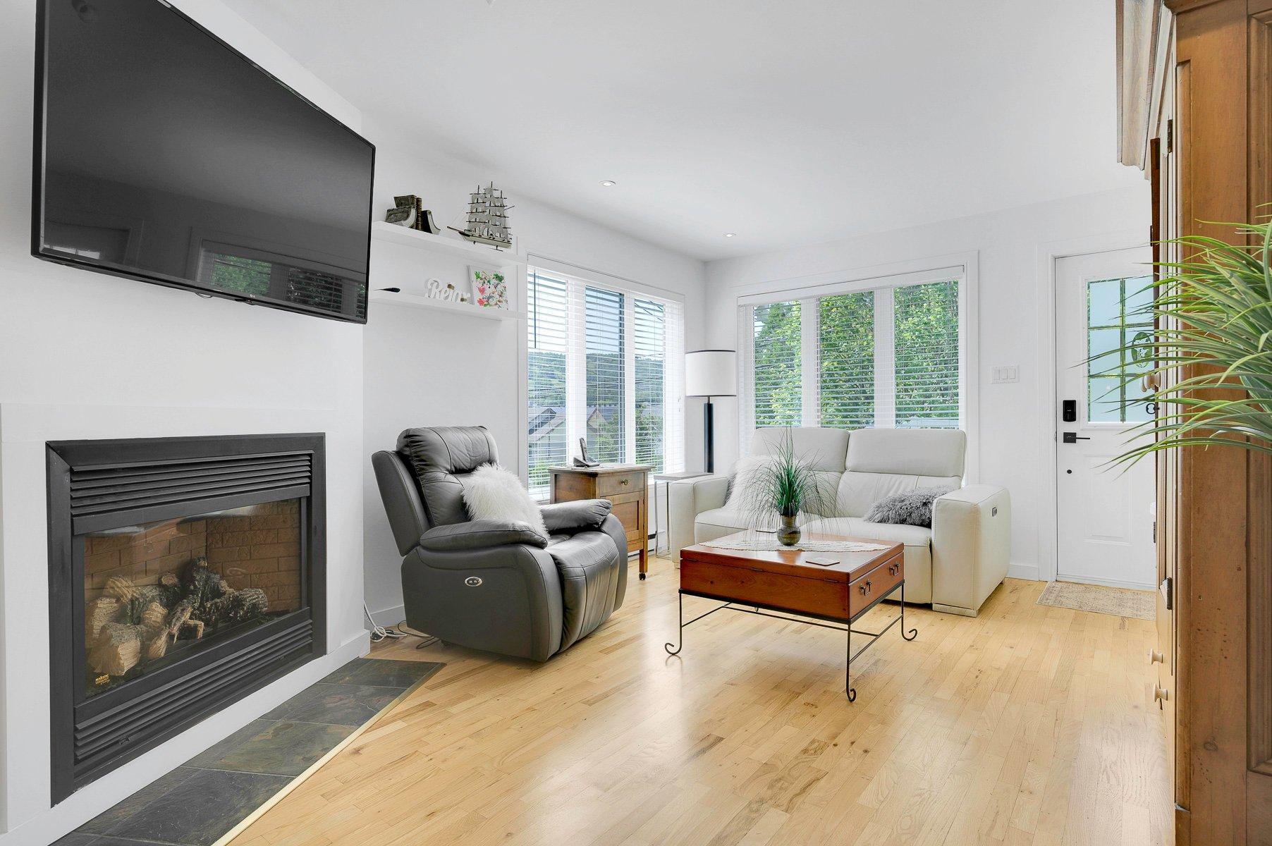









66


Av. Guindon

,
Saint-Sauveur,




QC
J0R1R6

