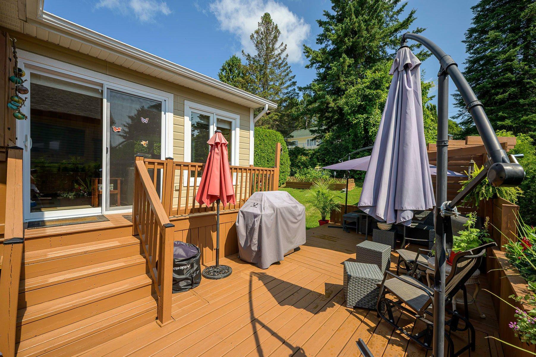 









66


Av. Guindon

,
Saint-Sauveur,




QC
J0R1R6

