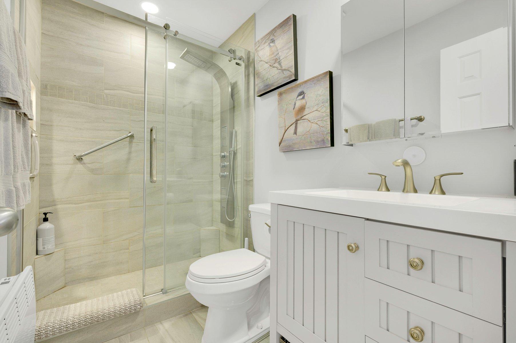 









66


Av. Guindon

,
Saint-Sauveur,




QC
J0R1R6

