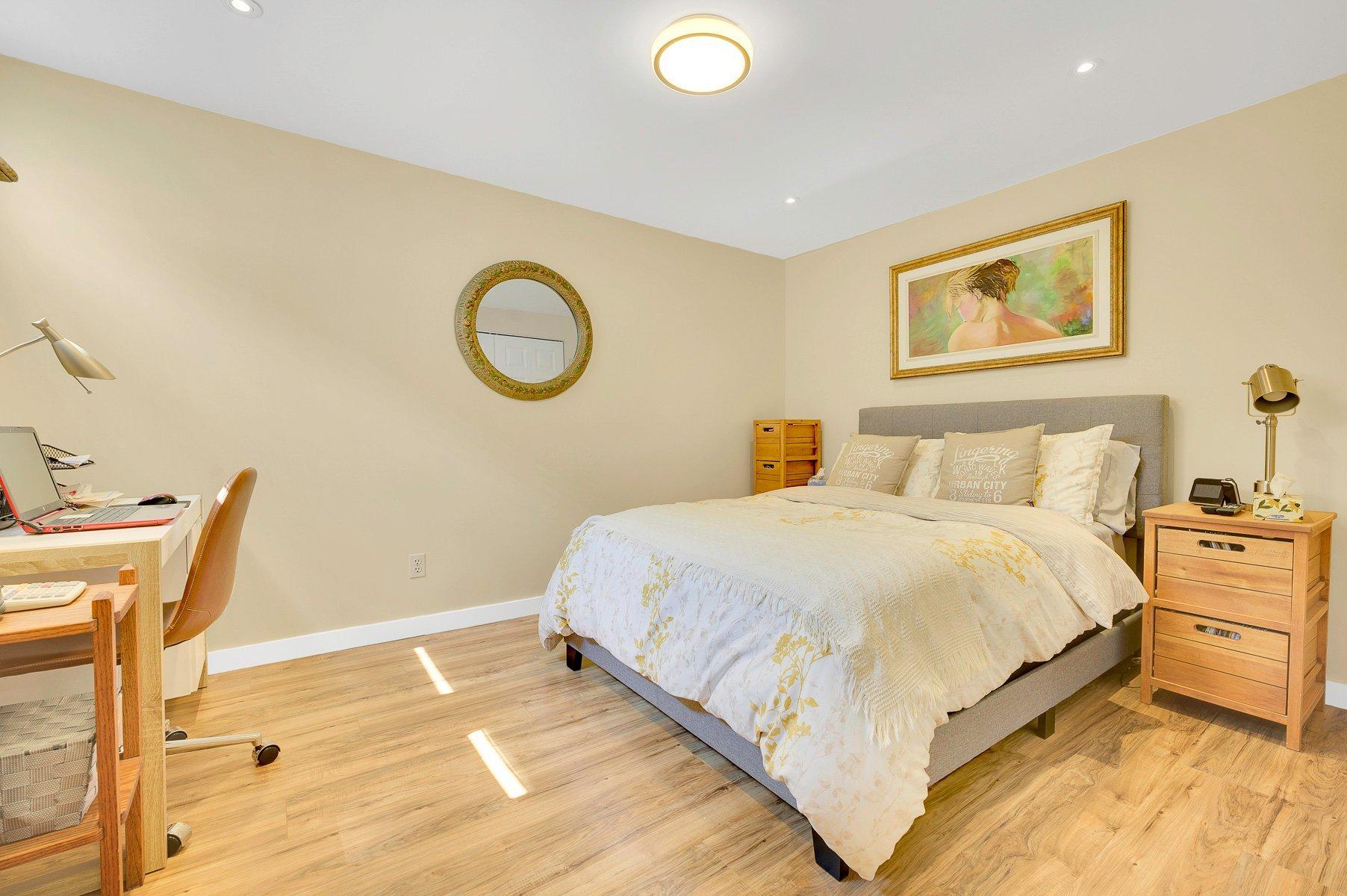 









66


Av. Guindon

,
Saint-Sauveur,




QC
J0R1R6

