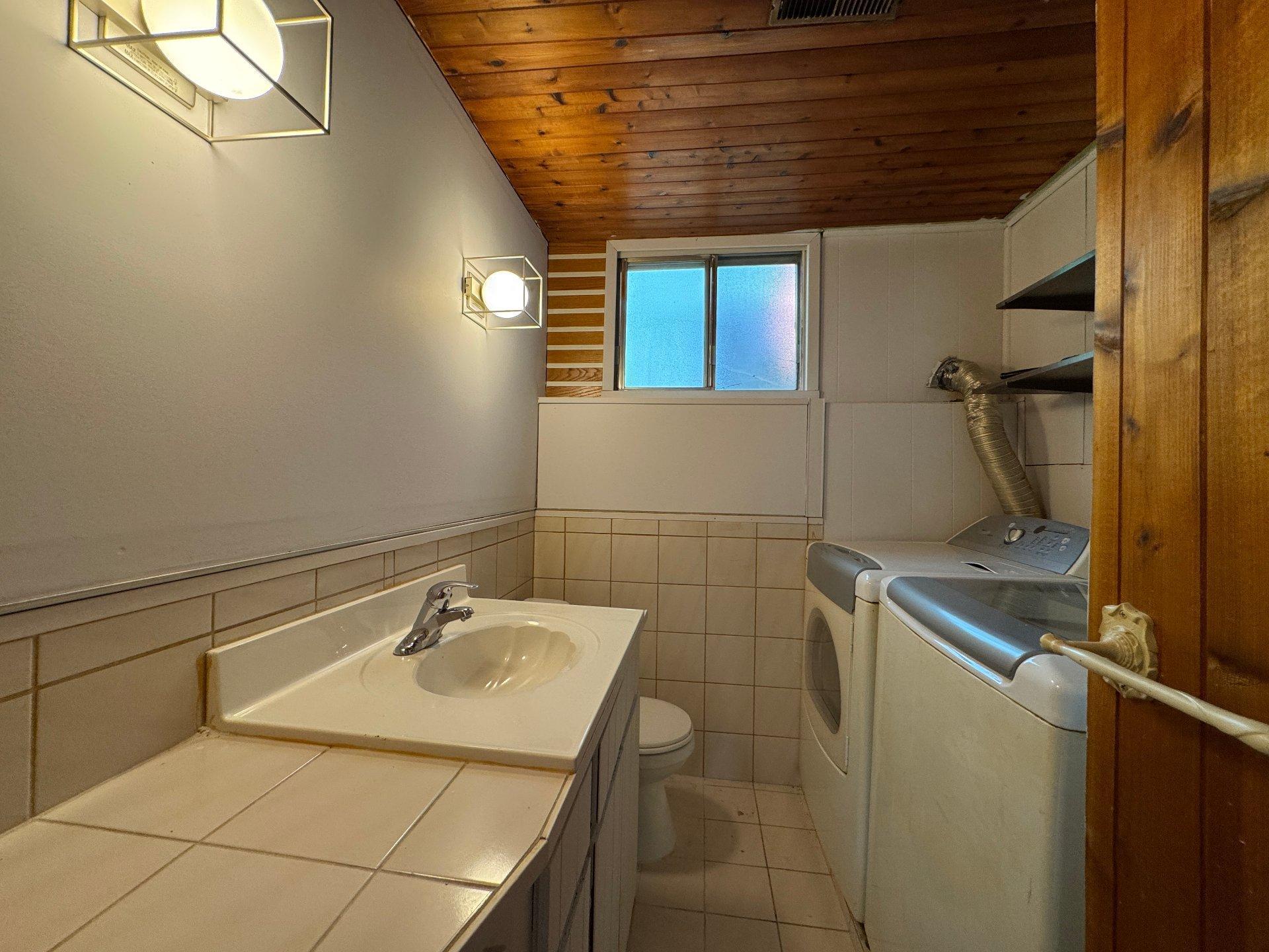









3300


Rue Howard

,
Longueuil (Saint-Hubert),




QC
J3Y4Z7

