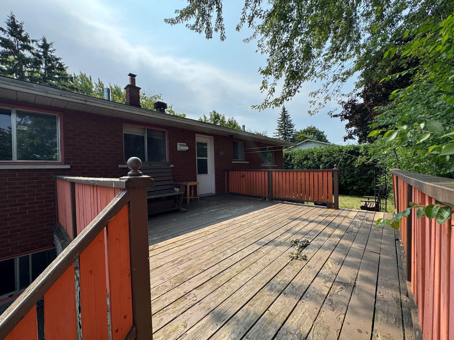 









3300


Rue Howard

,
Longueuil (Saint-Hubert),




QC
J3Y4Z7


