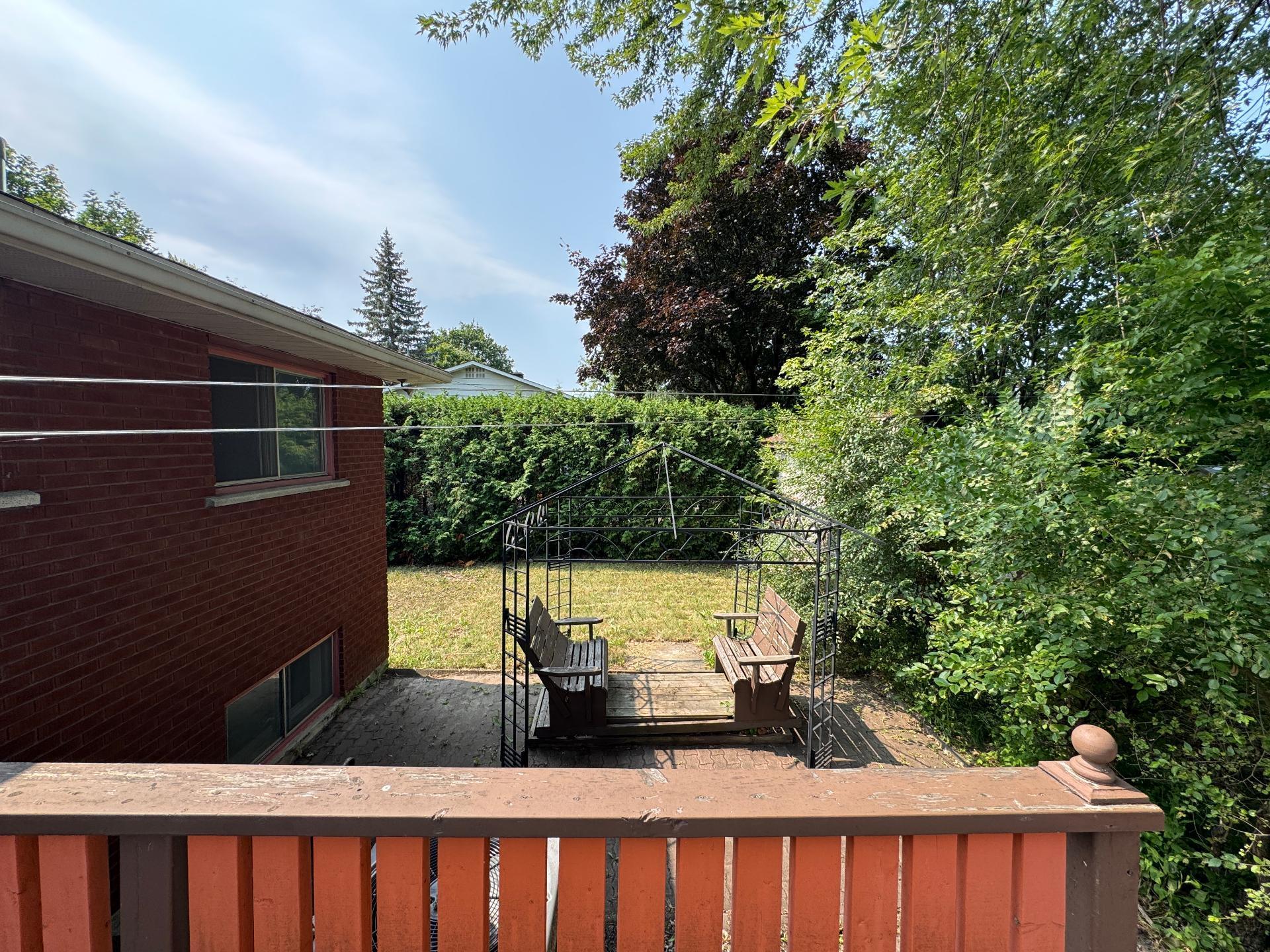 









3300


Rue Howard

,
Longueuil (Saint-Hubert),




QC
J3Y4Z7


