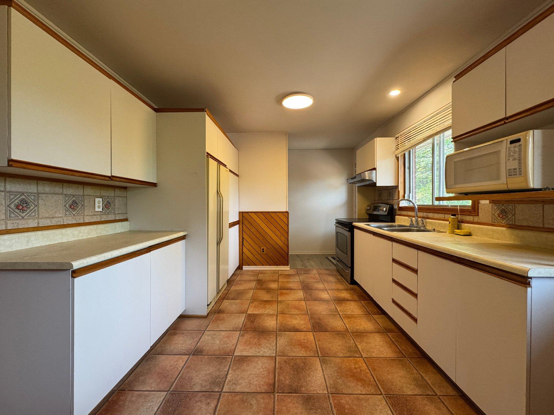 









3300


Rue Howard

,
Longueuil (Saint-Hubert),




QC
J3Y4Z7

