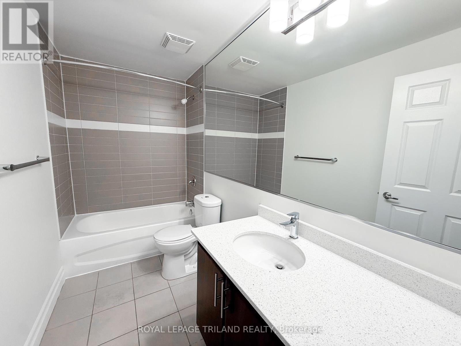 












608 - 675 RICHMOND STREET

,
London East (East F),




Ontario
N6A5X4

