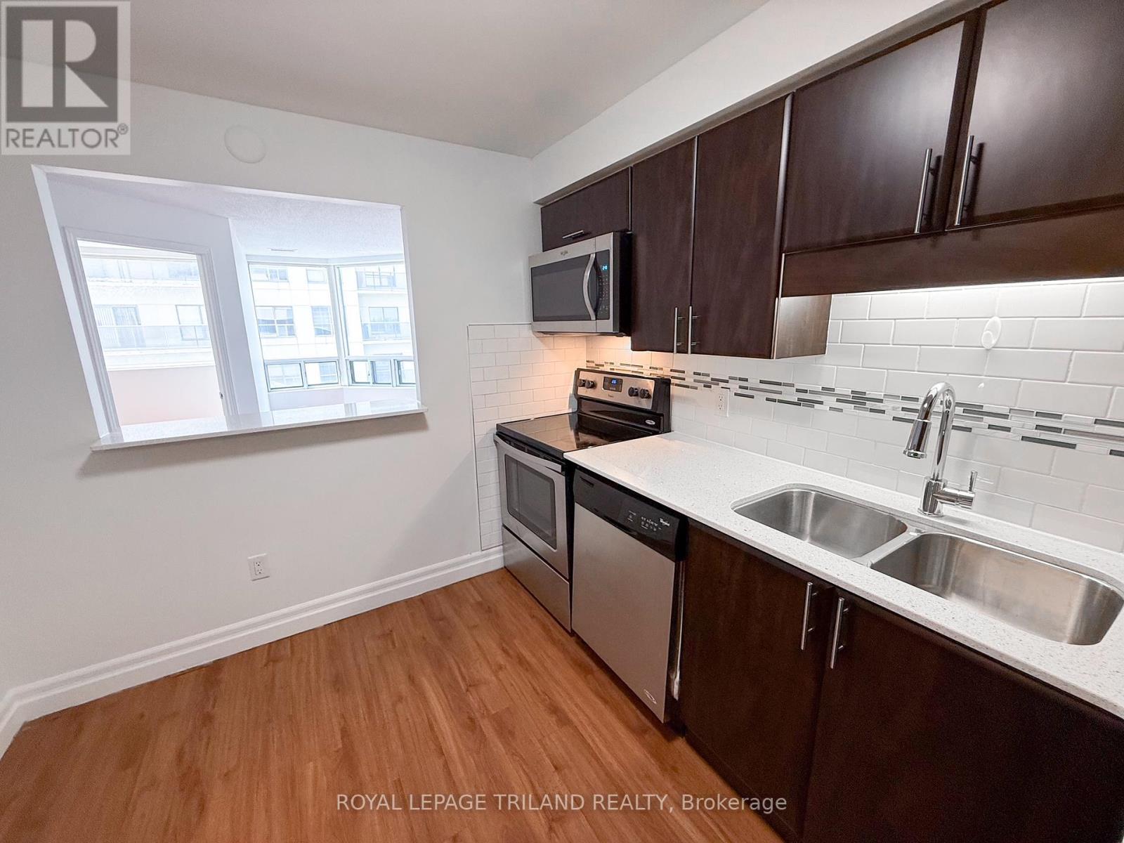 












608 - 675 RICHMOND STREET

,
London East (East F),




Ontario
N6A5X4

