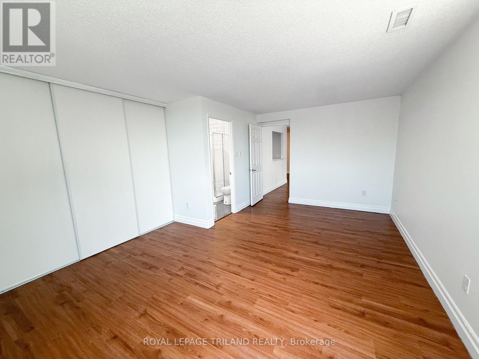 












608 - 675 RICHMOND STREET

,
London East (East F),




Ontario
N6A5X4


