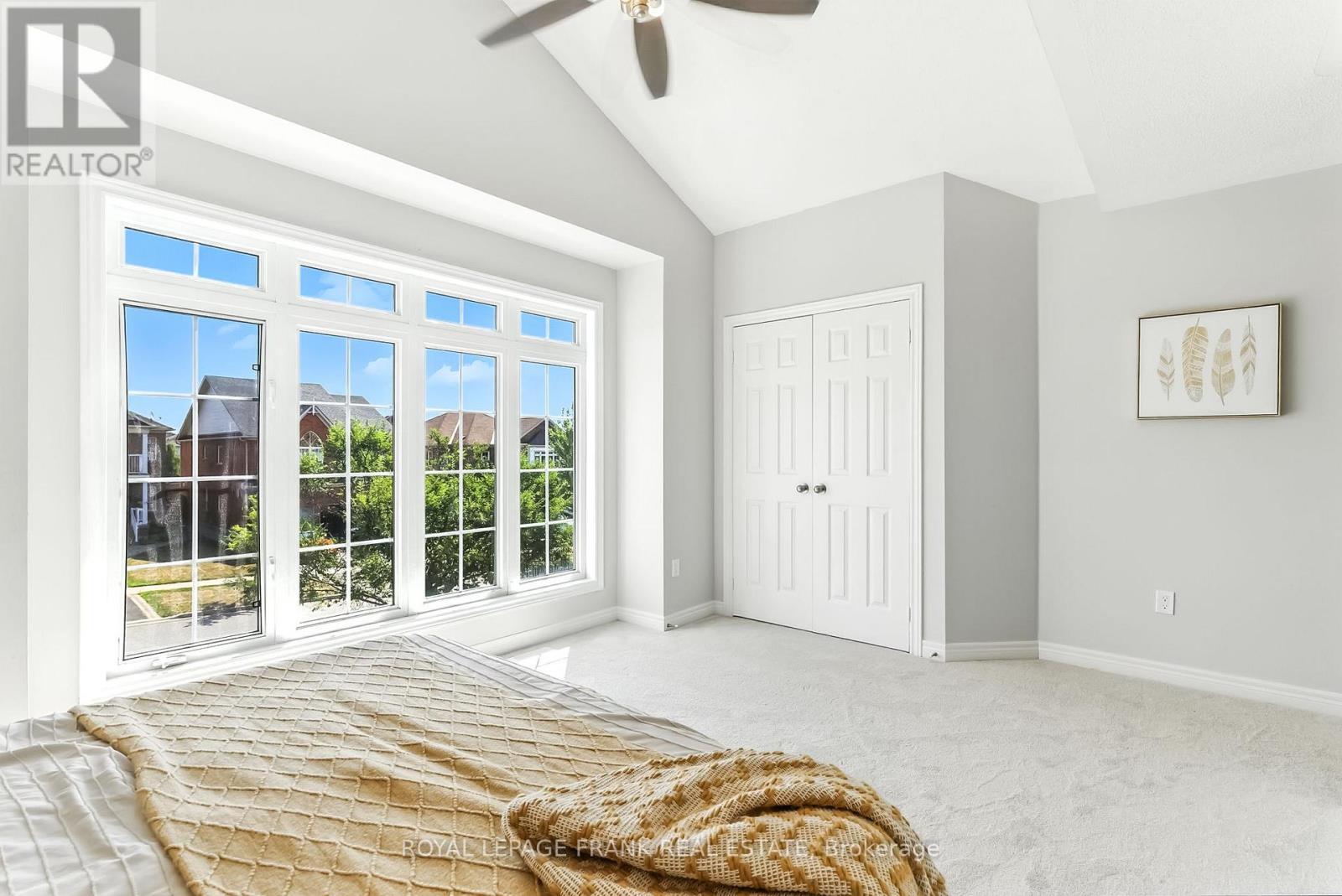 












34 ROSSWELL DRIVE

,
Clarington (Courtice),




Ontario
L1E3J6

