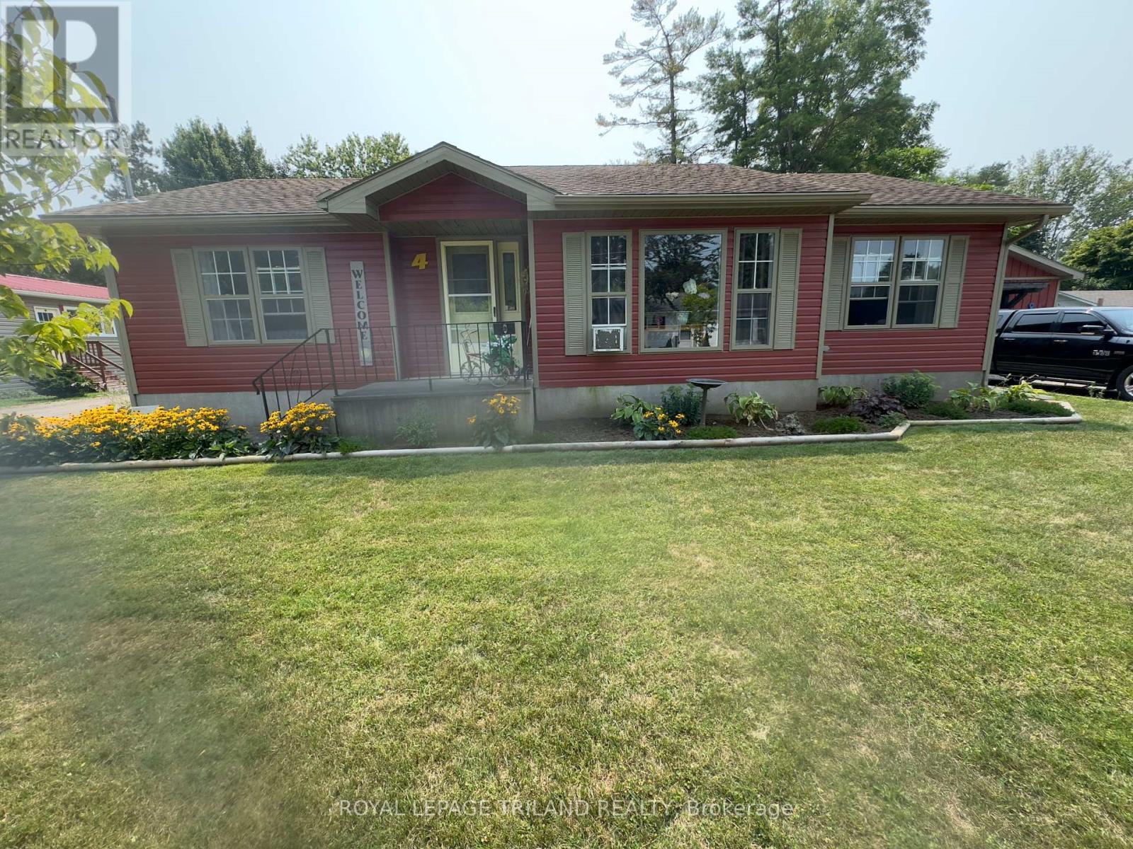 












4 GRACE COURT

,
Bayham (Port Burwell),




Ontario
N0J1T0

