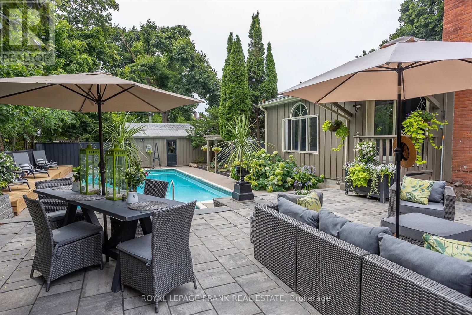 












481 HOMEWOOD AVENUE

,
Peterborough Central (Old West End),




Ontario
K9H2N2

