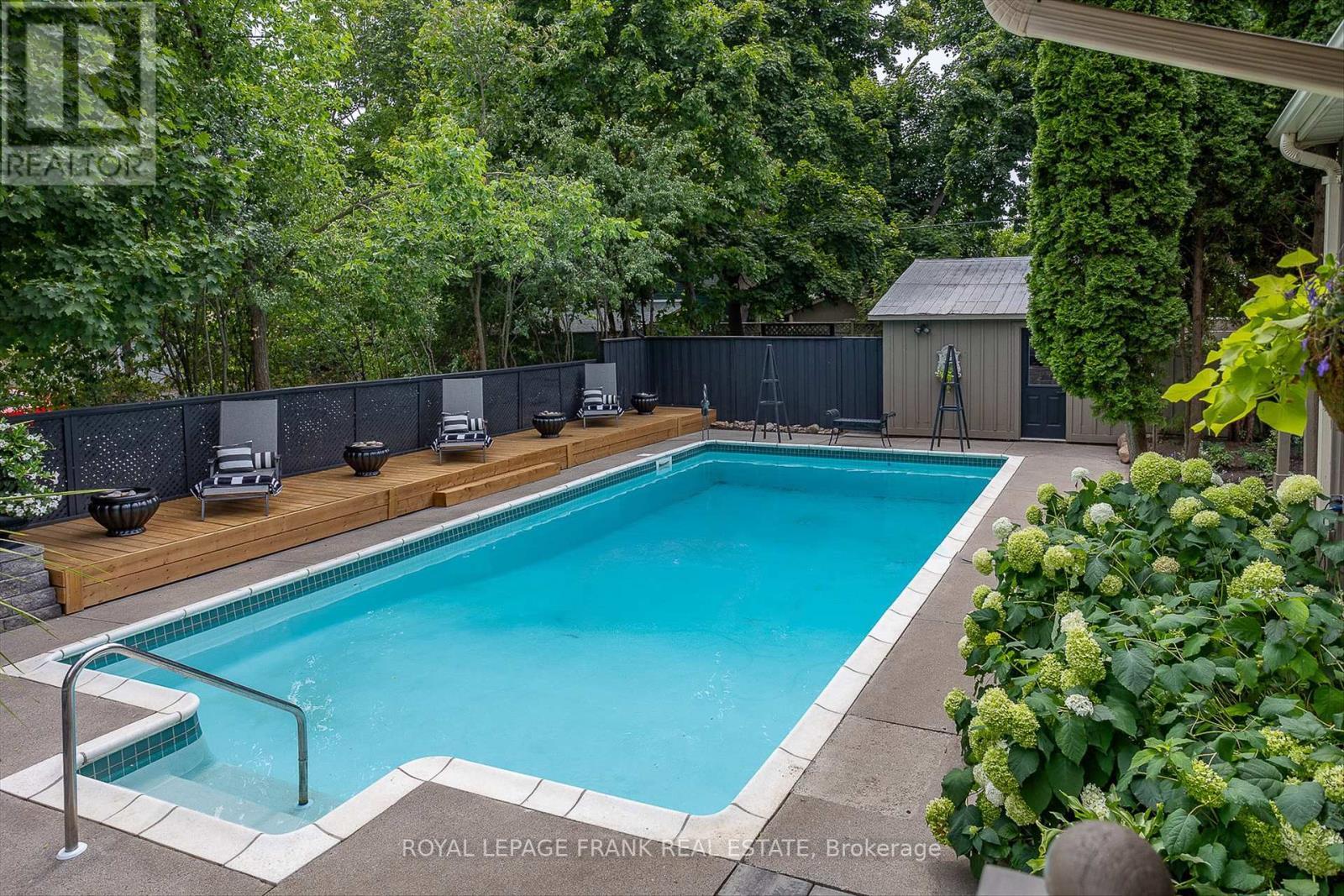 












481 HOMEWOOD AVENUE

,
Peterborough Central (Old West End),




Ontario
K9H2N2

