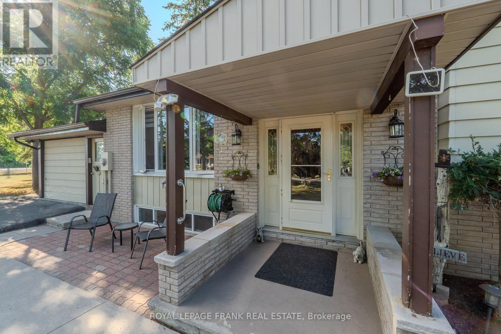 












2304 OLD NORWOOD ROAD

,
Otonabee-South Monaghan,




Ontario
K9J0G6

