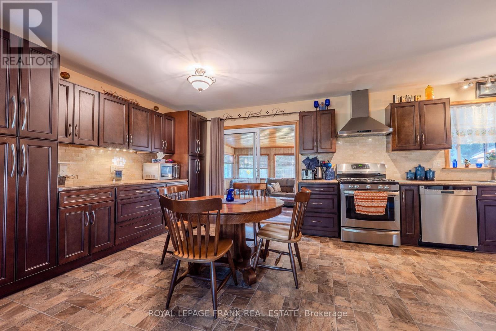 












2304 OLD NORWOOD ROAD

,
Otonabee-South Monaghan,




Ontario
K9J0G6

