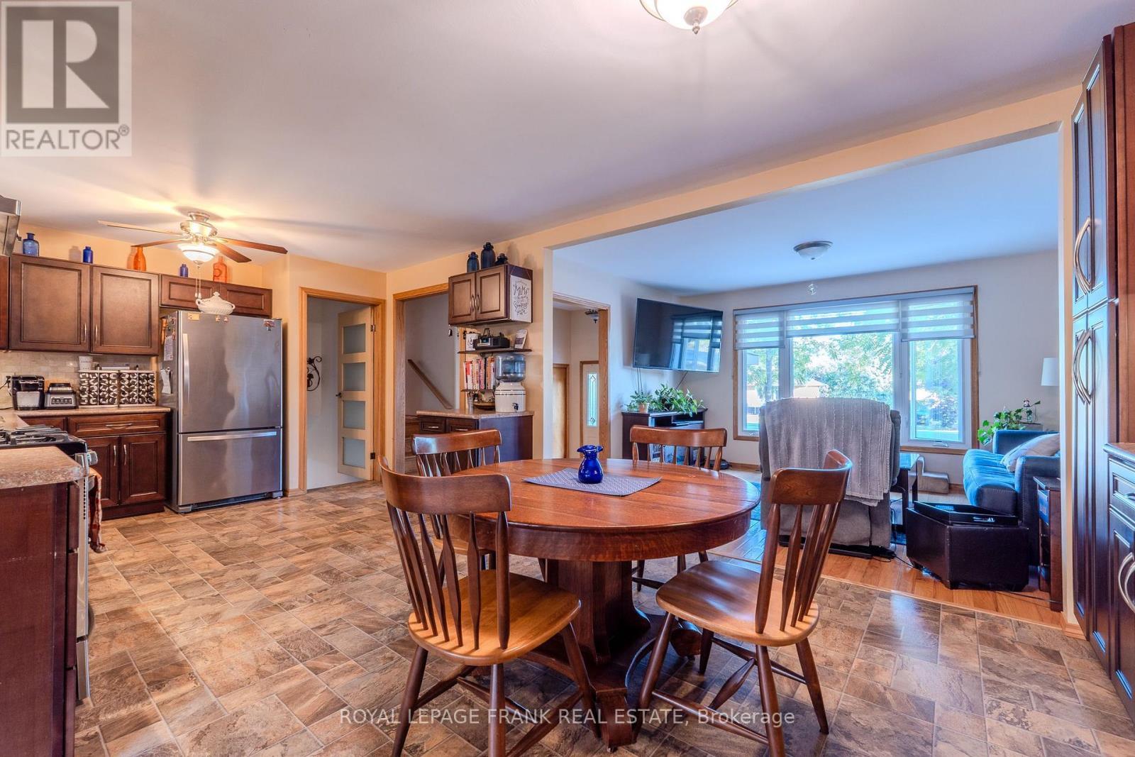 












2304 OLD NORWOOD ROAD

,
Otonabee-South Monaghan,




Ontario
K9J0G6

