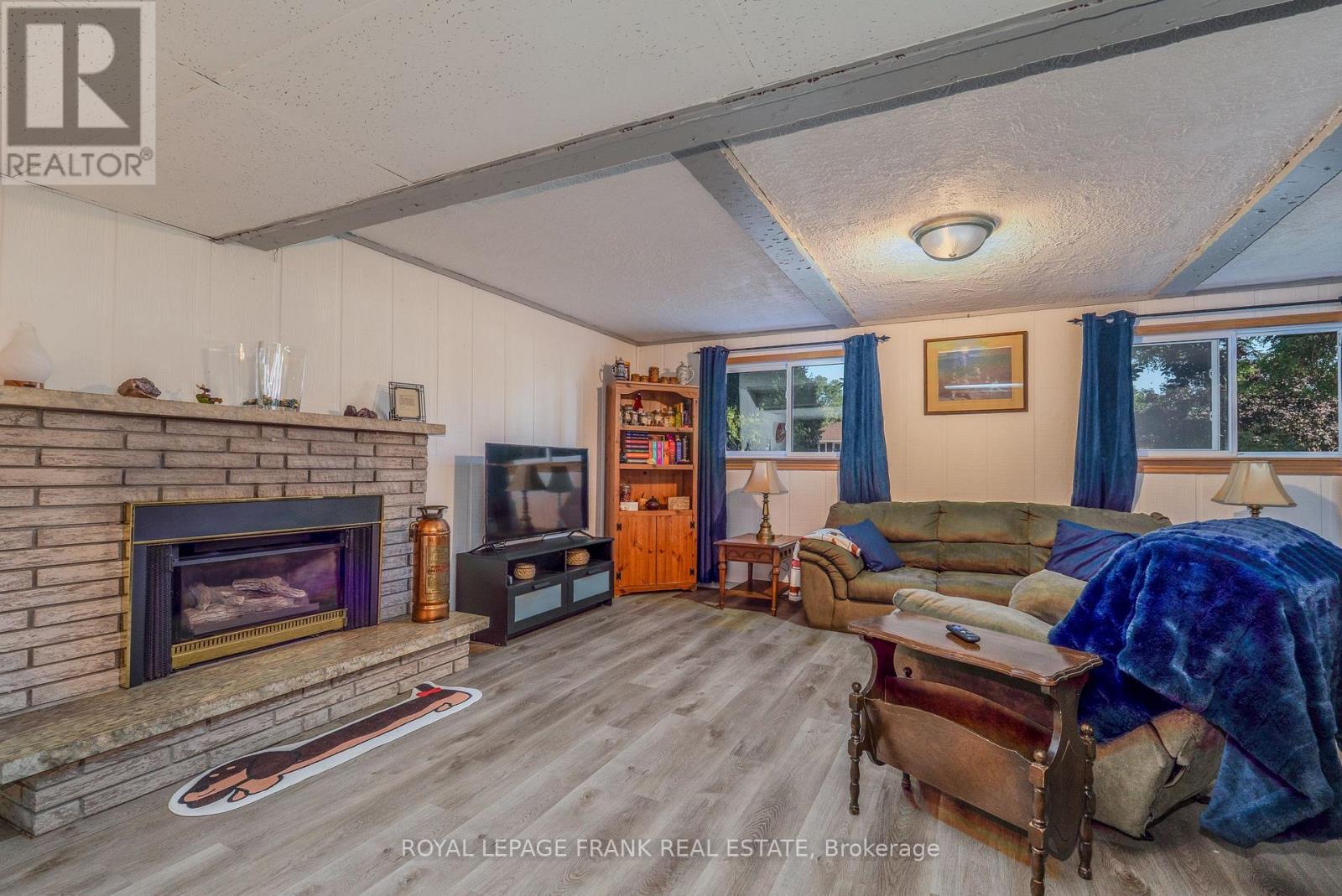 












2304 OLD NORWOOD ROAD

,
Otonabee-South Monaghan,




Ontario
K9J0G6

