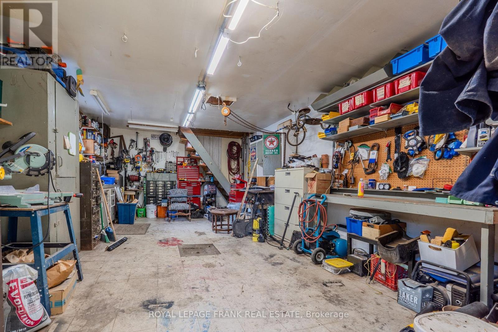 












2304 OLD NORWOOD ROAD

,
Otonabee-South Monaghan,




Ontario
K9J0G6

