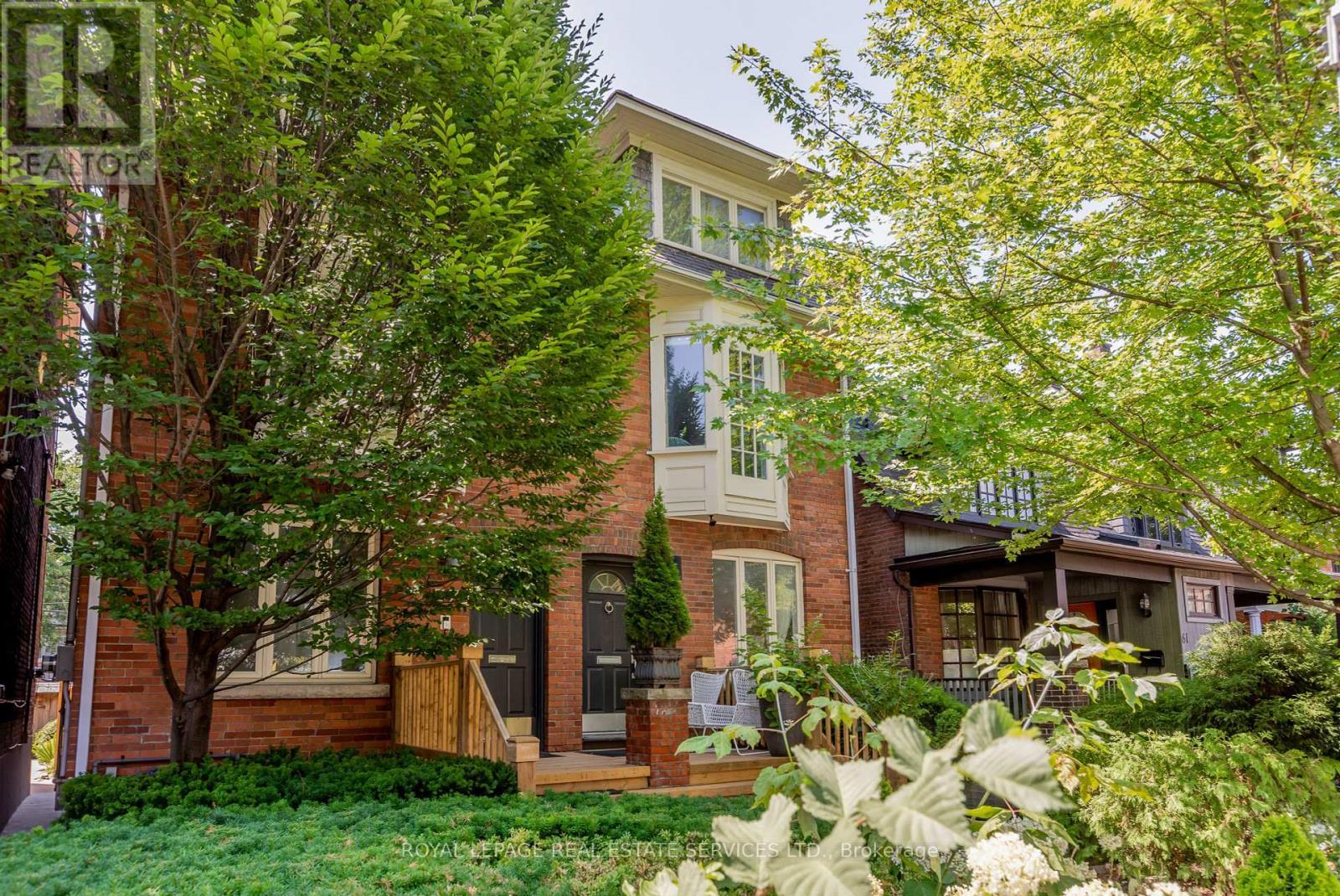 












59 DUPONT STREET

,
Toronto,




Ontario
M5R1V3

