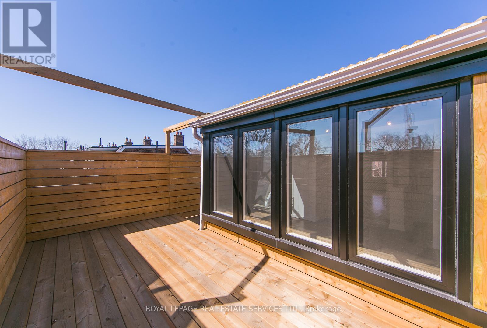 












59 DUPONT STREET

,
Toronto,




Ontario
M5R1V3

