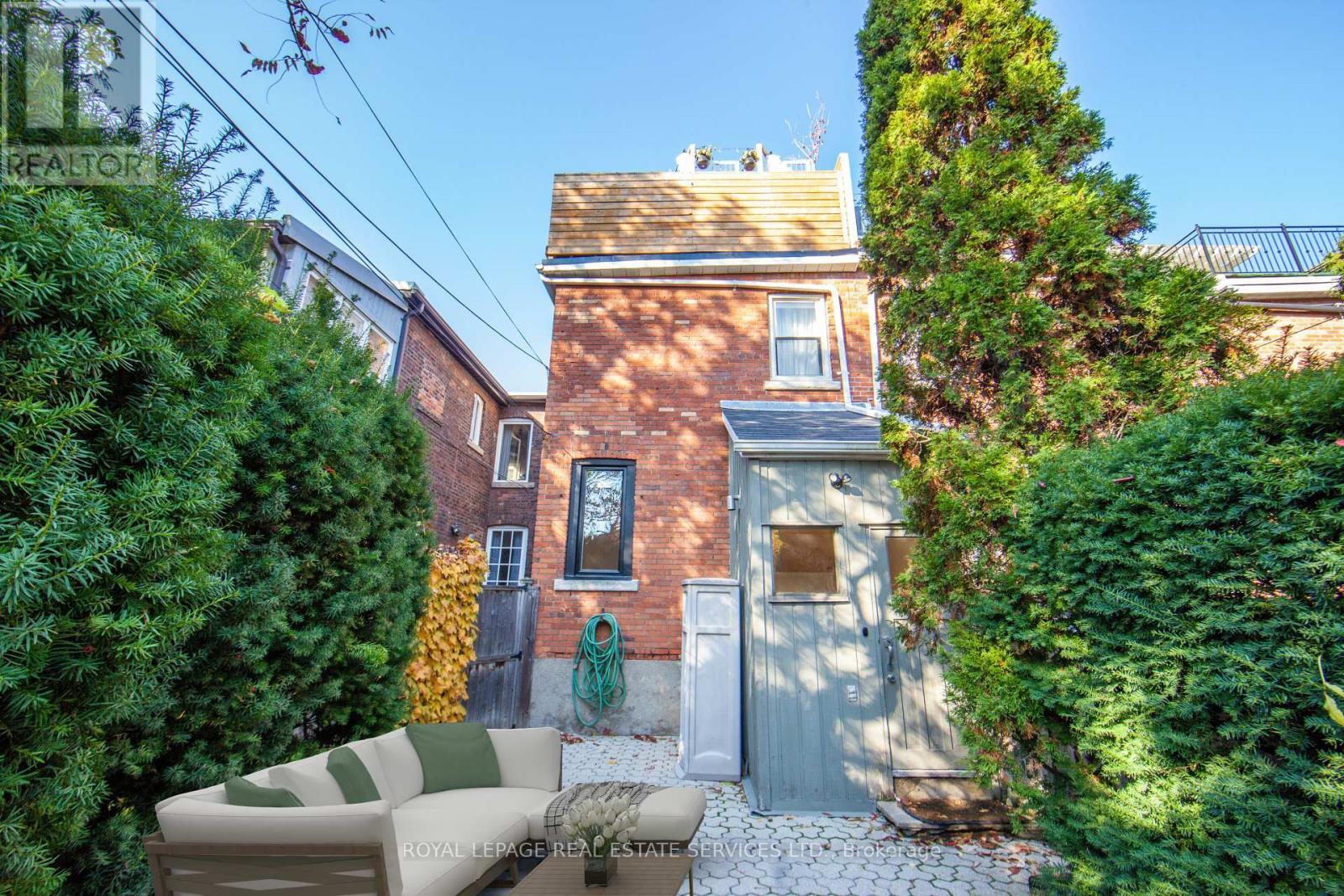 












59 DUPONT STREET

,
Toronto,




Ontario
M5R1V3

