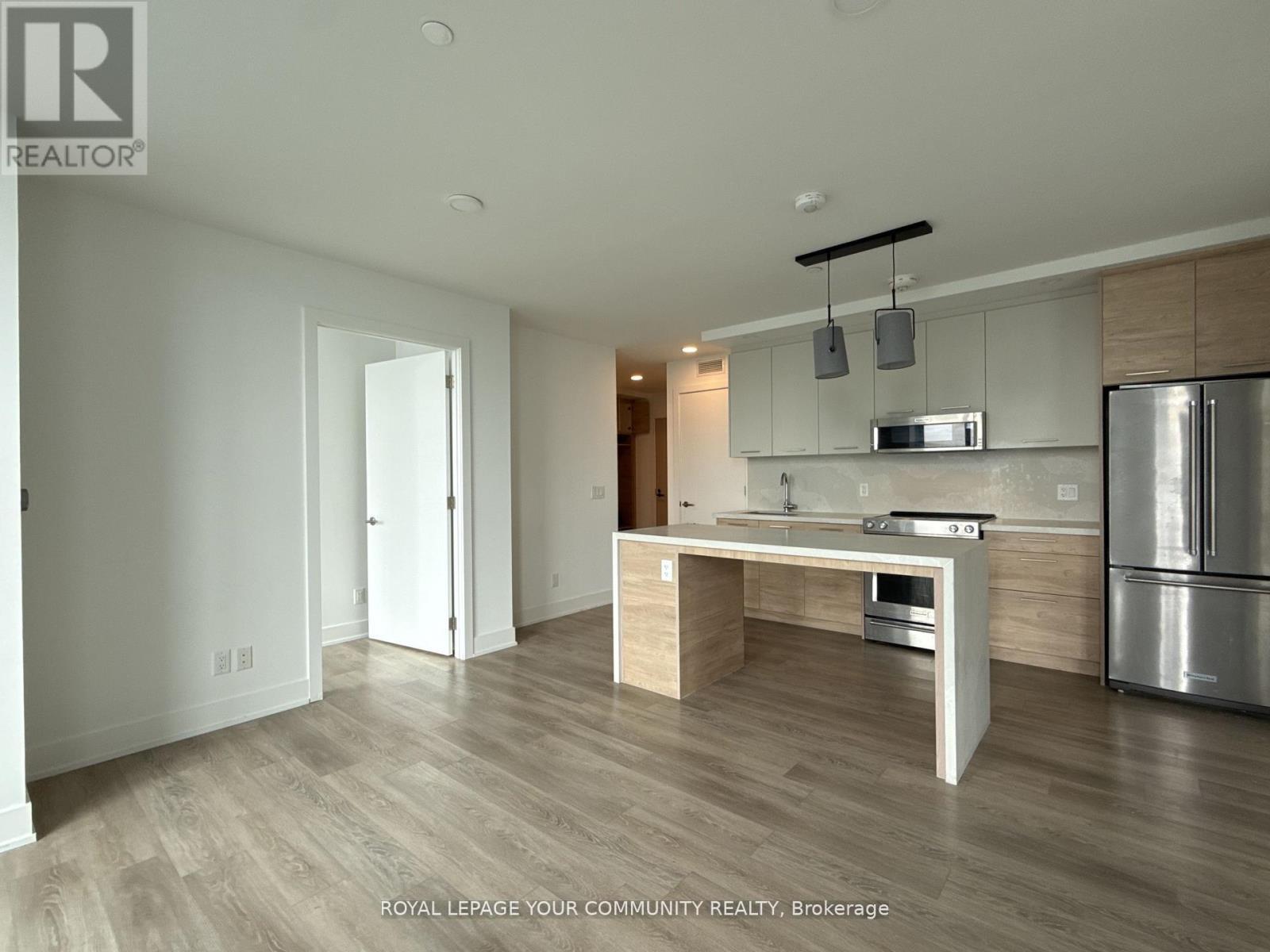 












3302 - 200 REDPATH AVENUE

,
Toronto,




Ontario
M4P0E6

