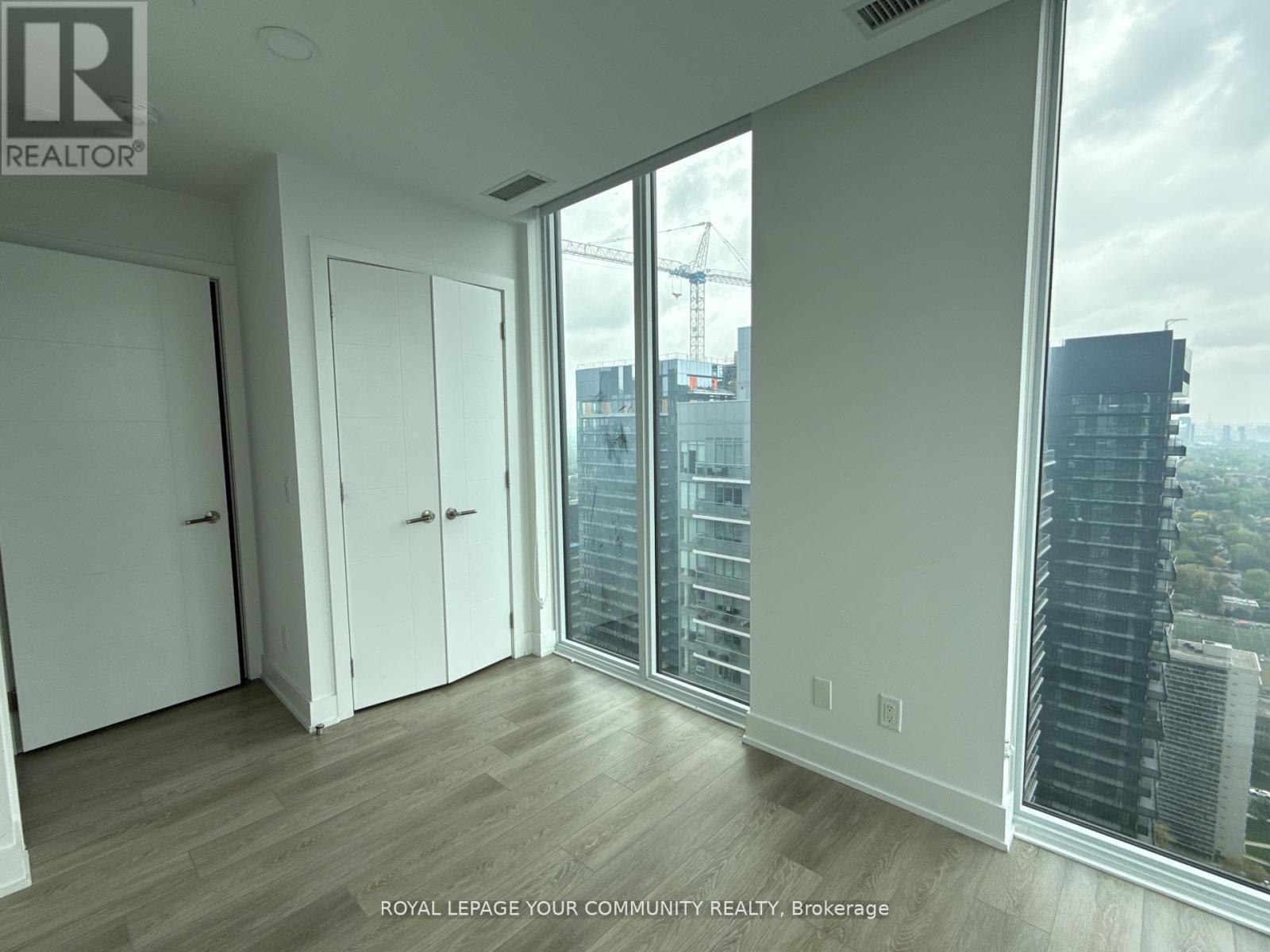 












3302 - 200 REDPATH AVENUE

,
Toronto,




Ontario
M4P0E6

