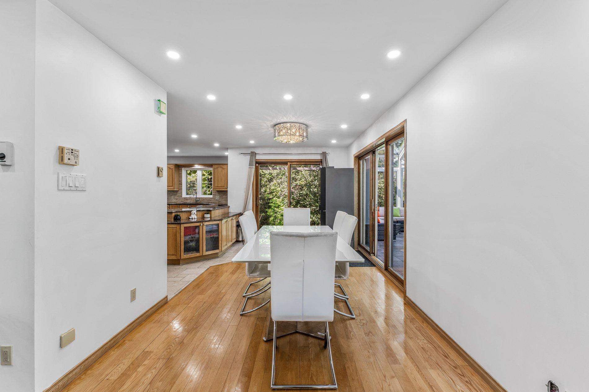 









679


Boul. des Mille-Îles

,
Laval (Auteuil),




QC
H7J1A9

