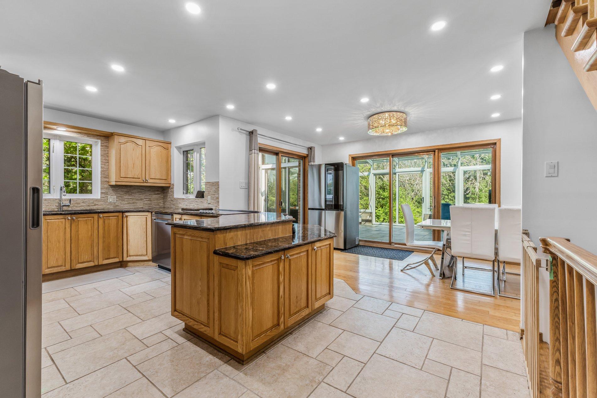 









679


Boul. des Mille-Îles

,
Laval (Auteuil),




QC
H7J1A9

