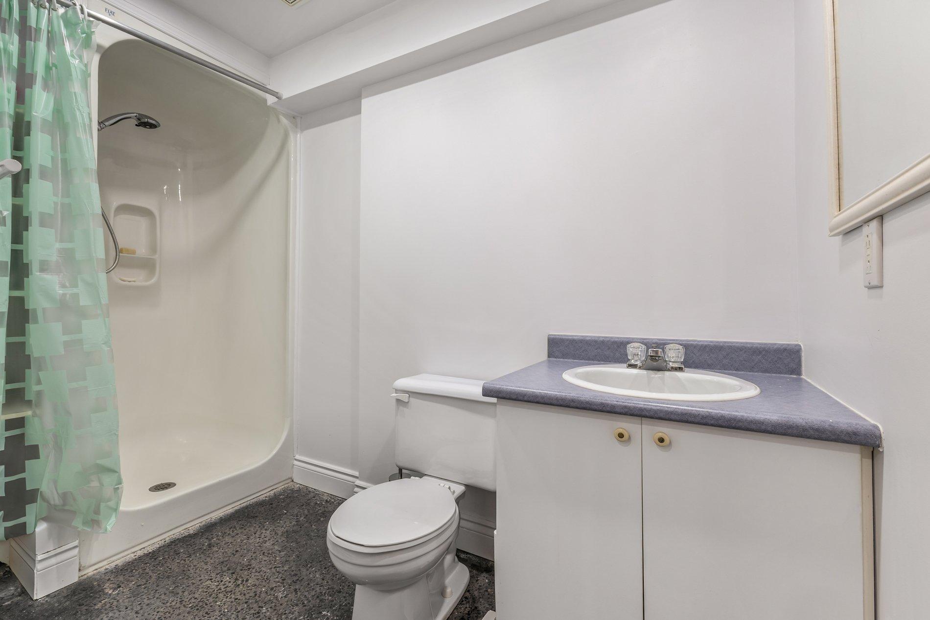 









679


Boul. des Mille-Îles

,
Laval (Auteuil),




QC
H7J1A9

