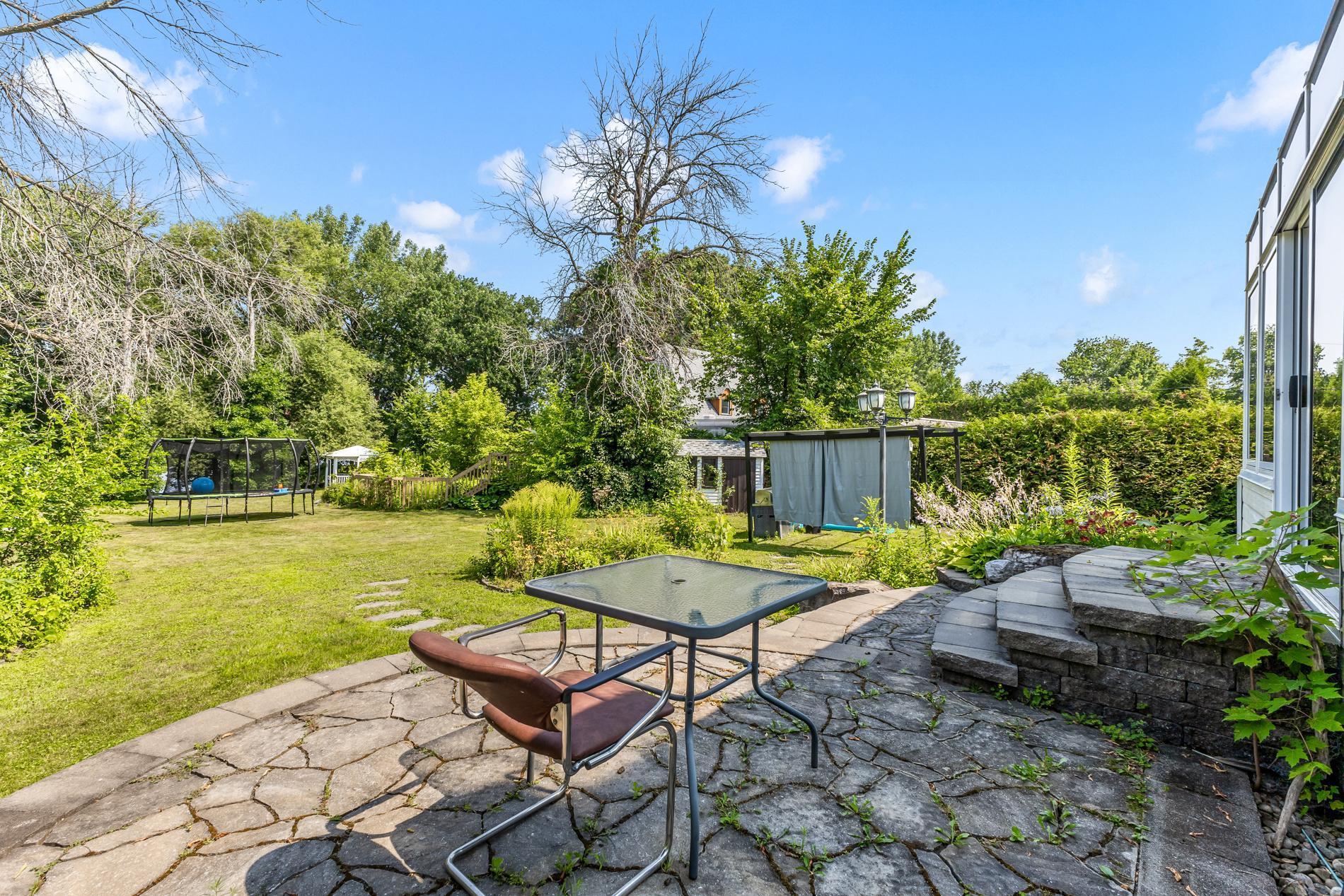 









679


Boul. des Mille-Îles

,
Laval (Auteuil),




QC
H7J1A9

