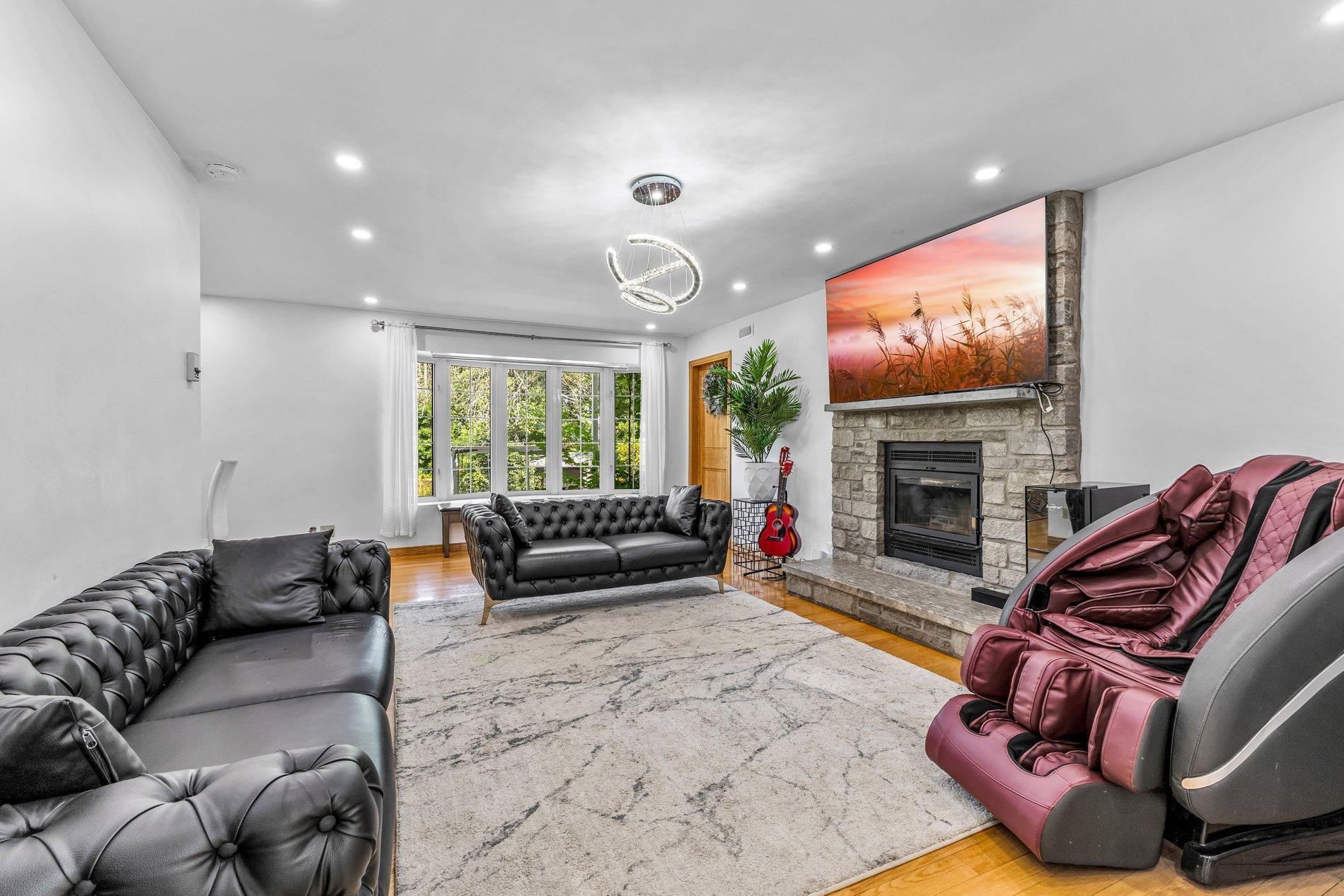 









679


Boul. des Mille-Îles

,
Laval (Auteuil),




QC
H7J1A9

