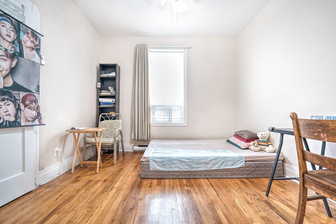 









5436


14e Avenue

,
Montréal (Rosemont/La Petite-Patrie),




QC
H1X2W2

