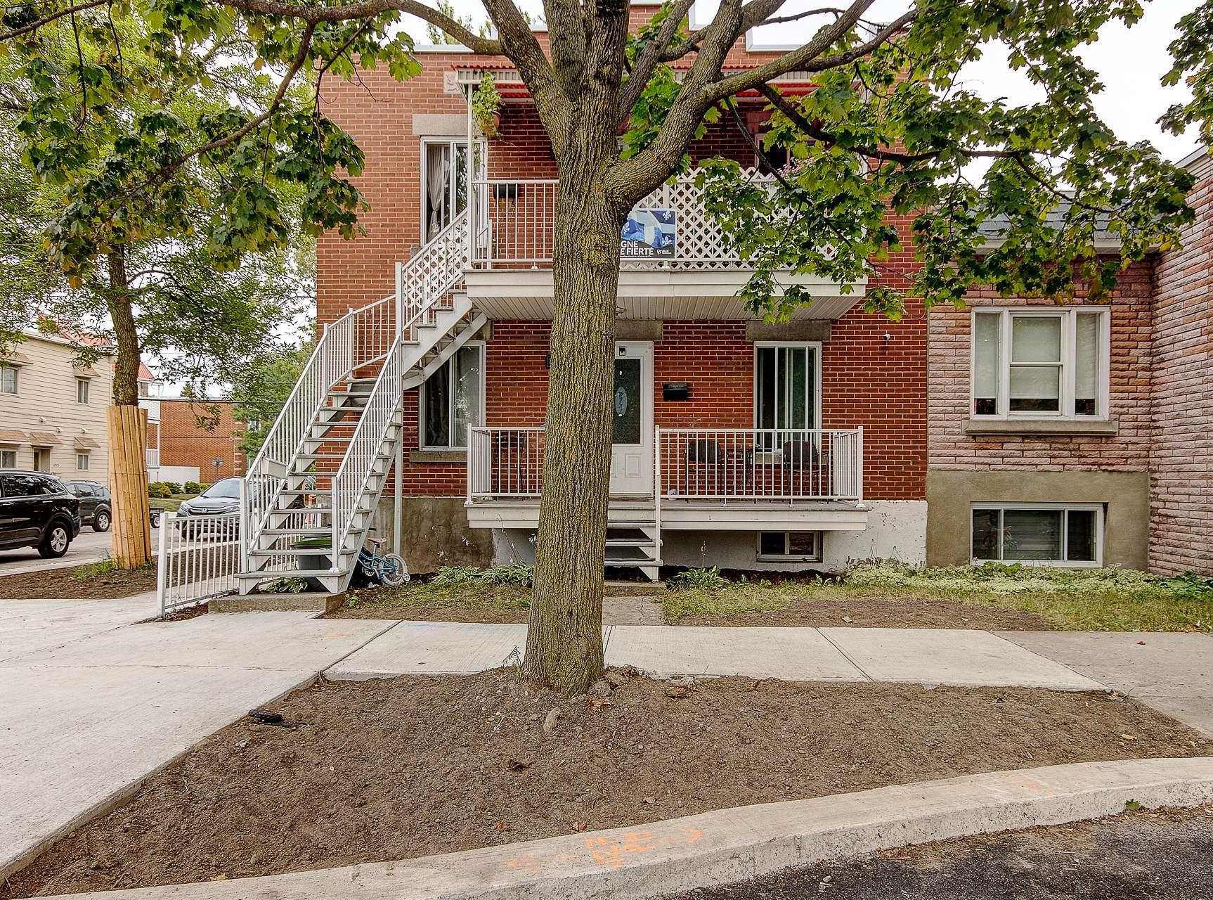 









8660

 - 8662


Rue Tellier

,
Montréal (Mercier/Hochelaga-Maisonneuve),




QC
H1L3A7

