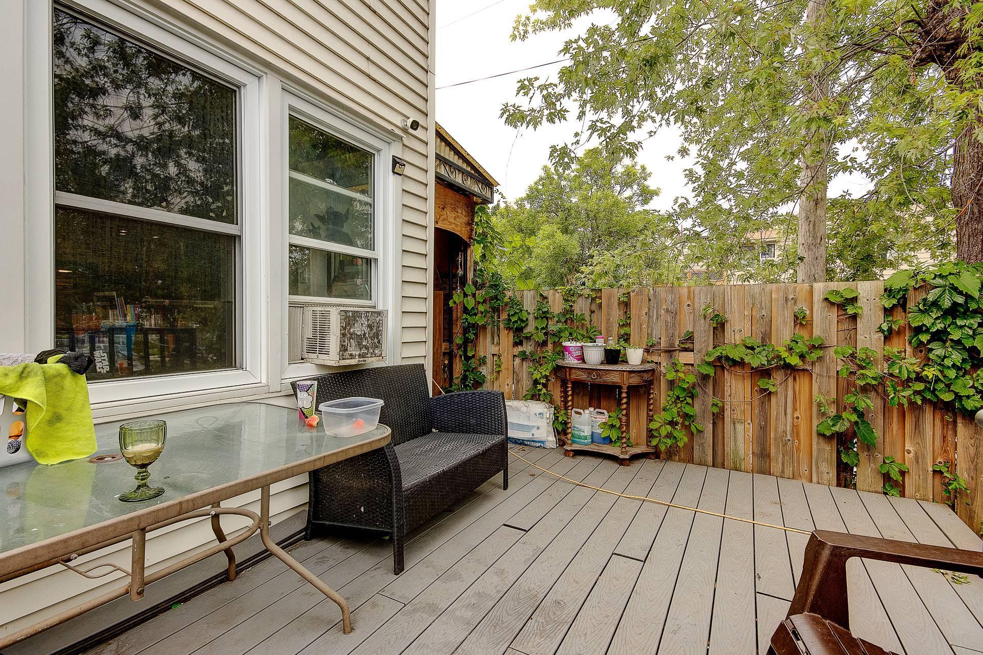 









8660

 - 8662


Rue Tellier

,
Montréal (Mercier/Hochelaga-Maisonneuve),




QC
H1L3A7

