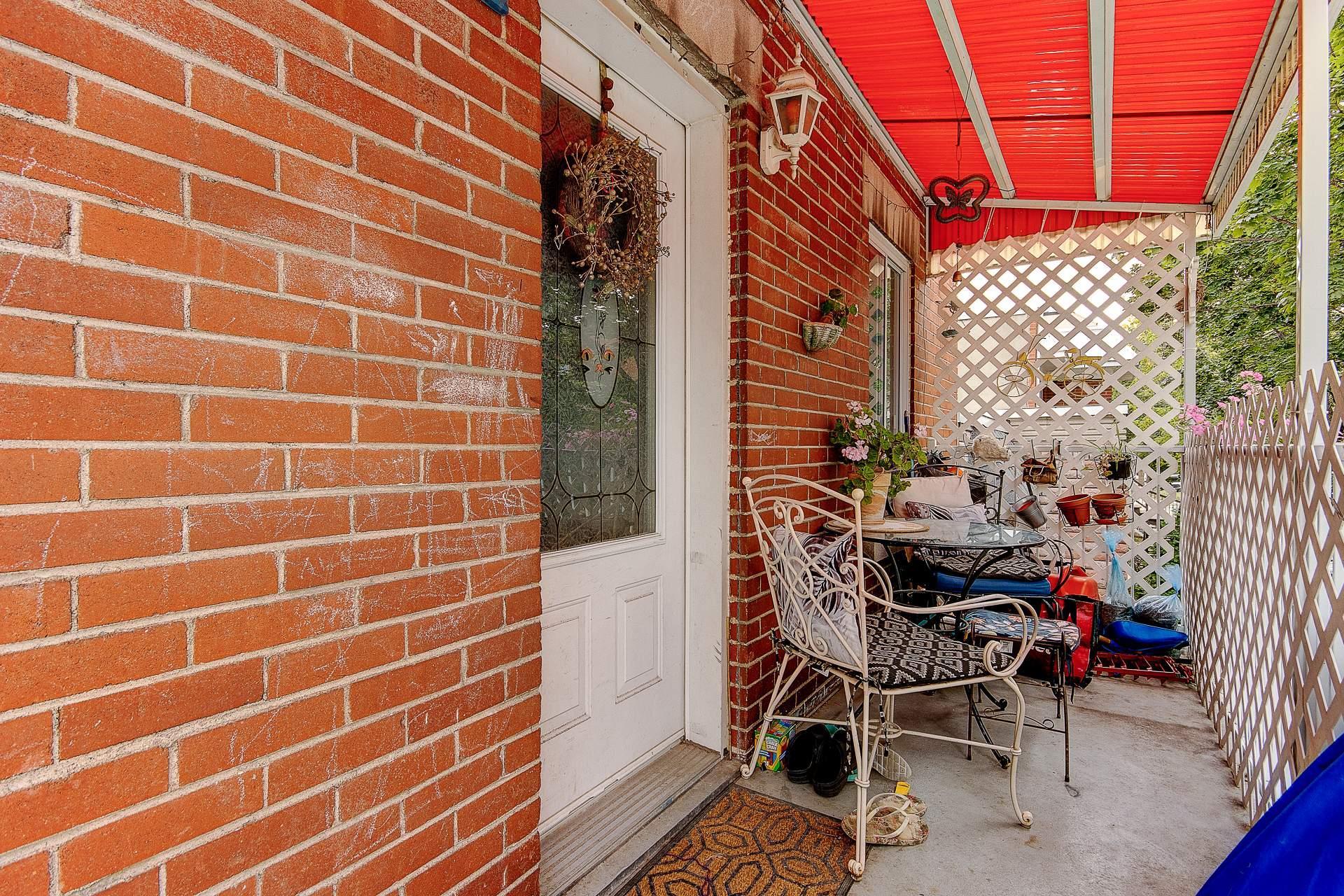 









8660

 - 8662


Rue Tellier

,
Montréal (Mercier/Hochelaga-Maisonneuve),




QC
H1L3A7

