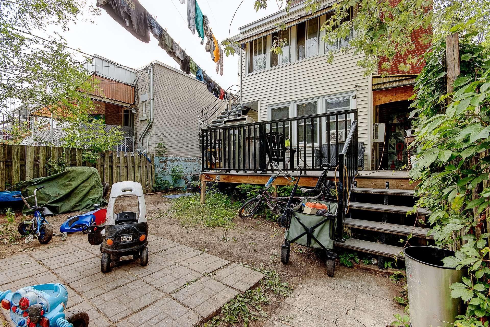









8660

 - 8662


Rue Tellier

,
Montréal (Mercier/Hochelaga-Maisonneuve),




QC
H1L3A7


