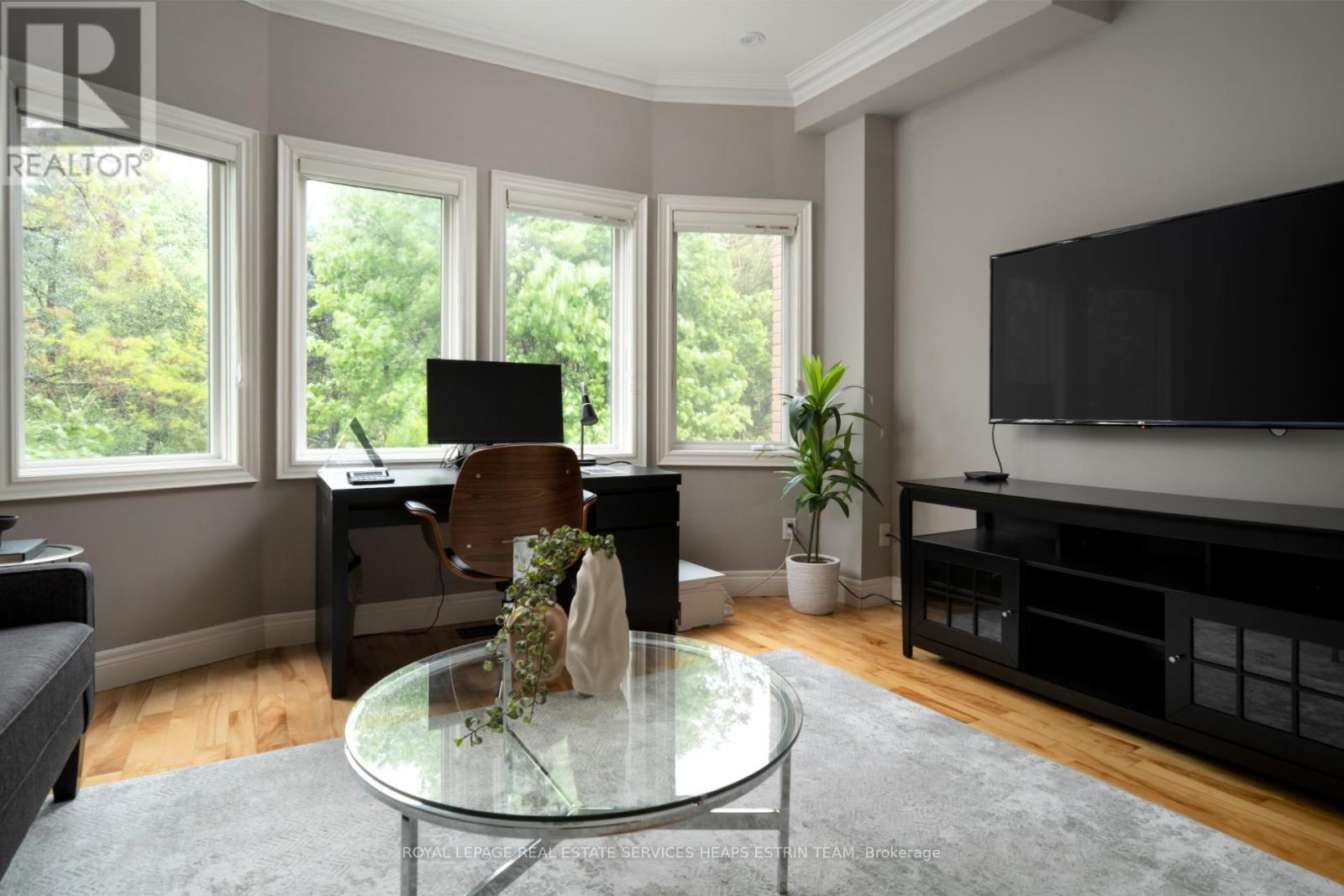












9 GANGE AVENUE

,
Toronto,




Ontario
M4V2B4

